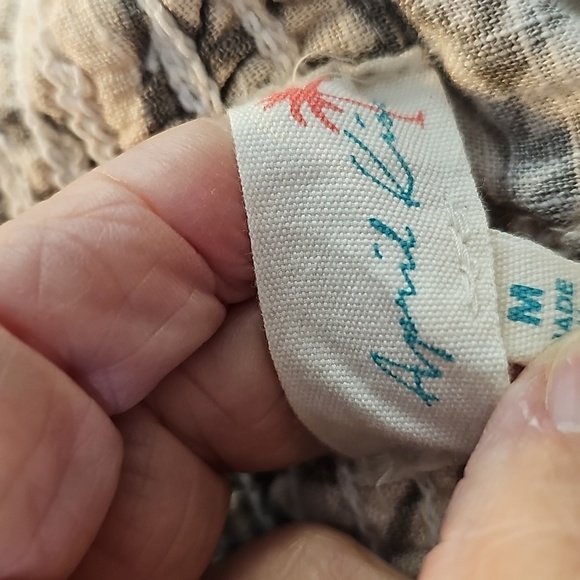 April Kiss Linen Beach Pants. 4 Pockets. Elastic Waist. Med. cream Gray - Picture 7 of 7